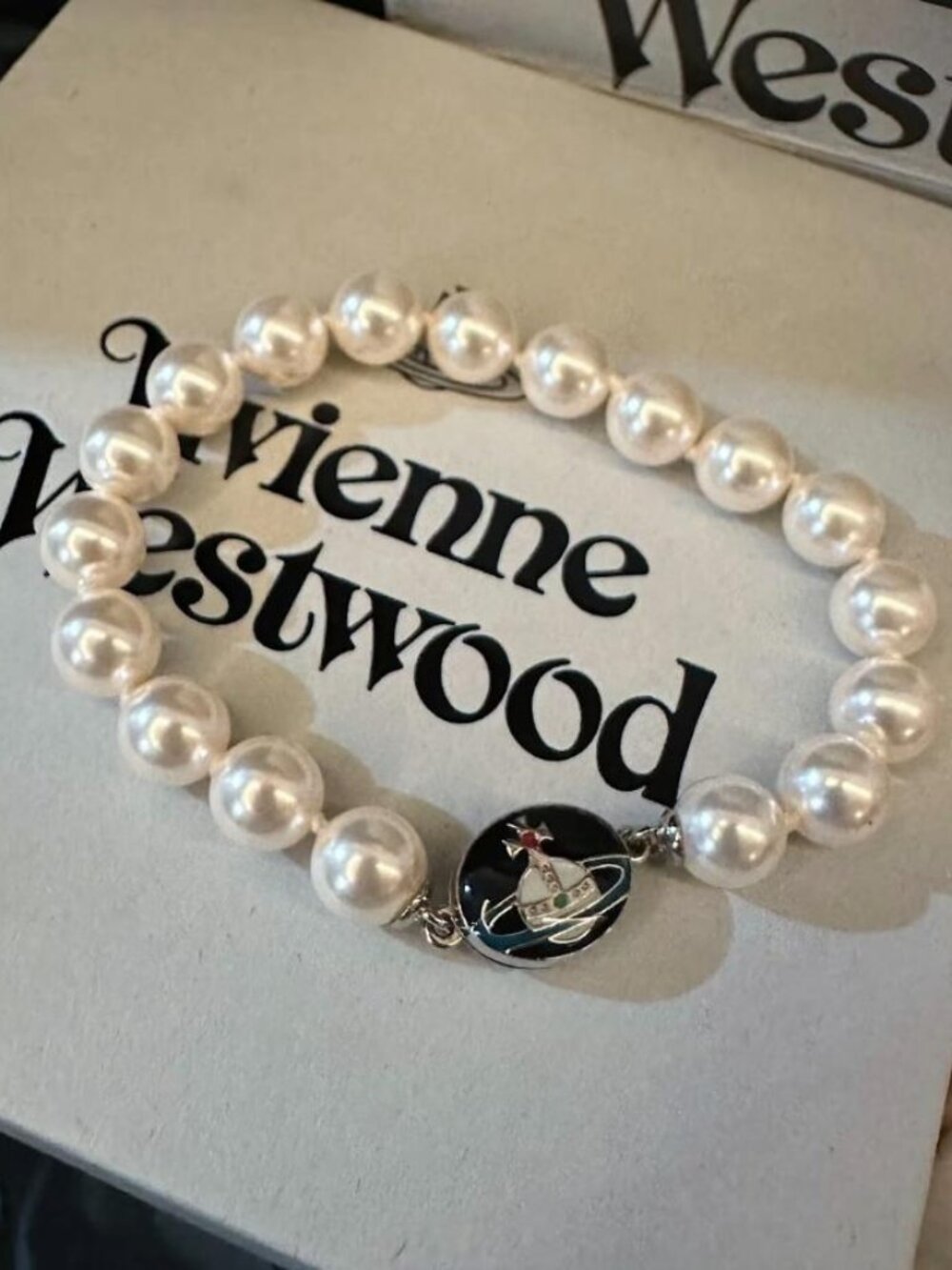 Vivienne Westwood Nana Loelia pearl Black Saturn Magnetic Lock Bracelet new